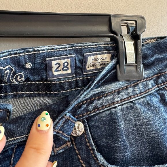 Miss Me Jean Short - Picture 4 of 6